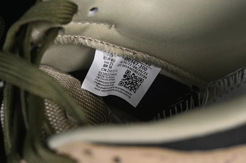 All Categories Nk SB Dunk Series Nk SB Dunk Low Low-top sneakers Nike SB Dunk Low Khaki black and green hook Low-top casual sneakers HJ0367-200